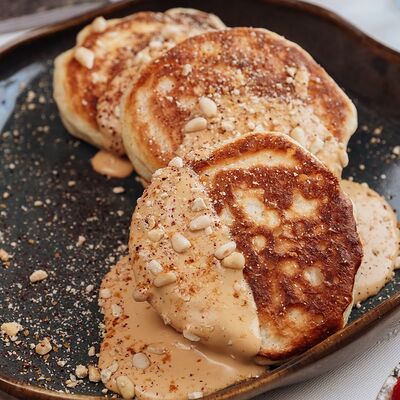 Пуховые оладьи с кремом Варёнка в Ойкумена по цене 400 ₽