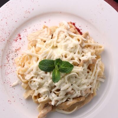 Фетучини с курицей в Чайхана Самарканд по цене 675 ₽