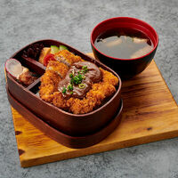 Бенто Катцу со свининой в Japan Corner