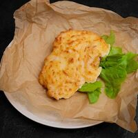 Куриная отбивная с помидорами и сыром в Mangifera