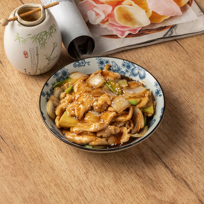 Курица в соусе терияки в Цзао Ван по цене 385 ₽