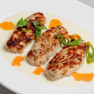 Кюфта из индейки с сырно сливочным соусом в Джованни по цене 525 ₽