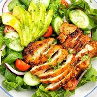 Теплый салат из курицы в Ceylon restaurantbar