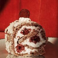 Фисташковый рулет в Безе