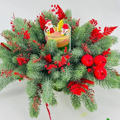 Новогодняя свечка в стакане с искусственной елью с нобилисом в Дарите красиво по цене 6990 ₽