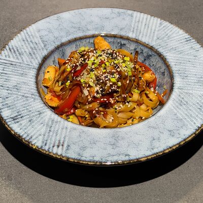 Удон с курицей в Дубай по цене 420 ₽