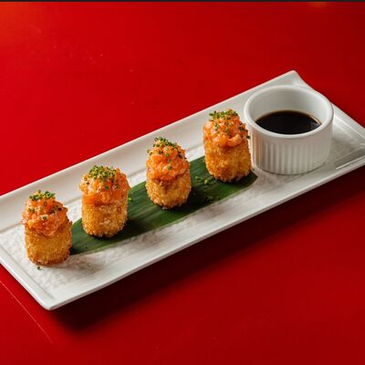 Криспи с лососемв Китайская грамота по цене 900 ₽