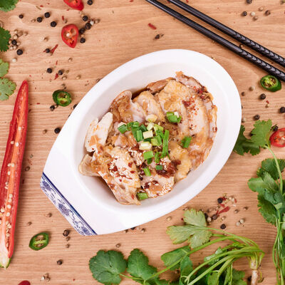 Цыпленок на пару с чили маслом в Кунфу еда по цене 289 ₽