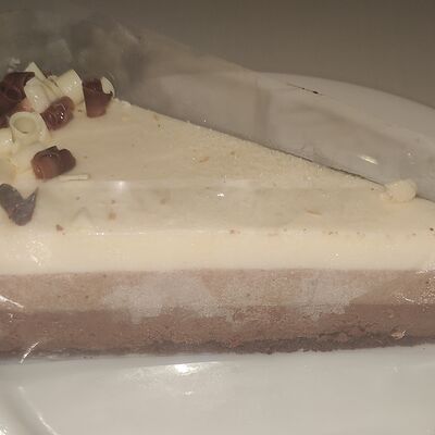 Пирожное Три шоколада в АРЦАХ по цене 329 ₽