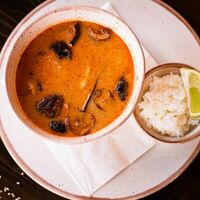 Том-ям с морепродуктами в Чаша