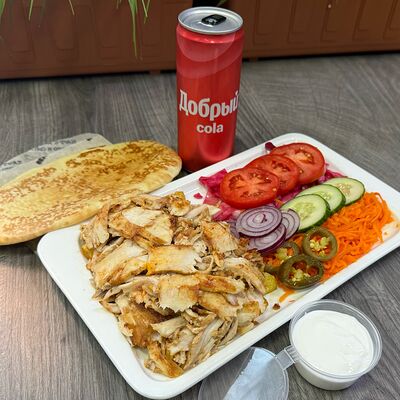 Комбо: Шаверма на тарелке и Добрый кола в Кафе Кебаб по цене 640 ₽