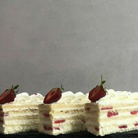 Пирожное Молочная девочка в Vanila cakes