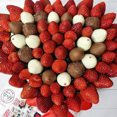 Сердце Royal в Мир клубники в шоколаде по цене 18500 ₽