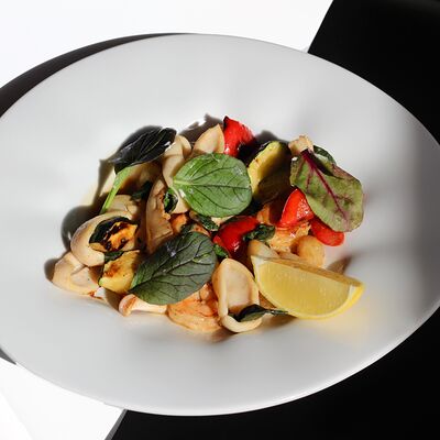 Морепродукты в винном соусе в Libido по цене 1200 ₽