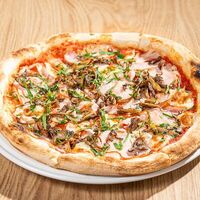 Пицца Ветчина, грибы с трюфельным маслом в Итальянское бистро Figata