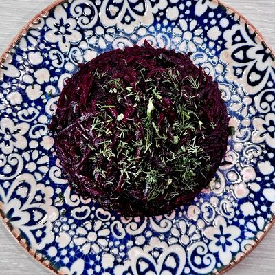 Салат Свекольный в Татлы Чорсу Халяль по цене 209 ₽