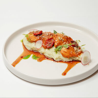 Филе индейки с базиликовым пюре в Сны любимого кота по цене 805 ₽