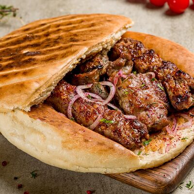Шашлыки в хлебе из телятины с люля в Halal Grill по цене 2730 ₽
