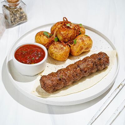 Люля-кебаб с картофелем бейби в Магбургер & Братья Караваевы по цене 289