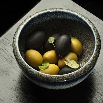 Ассорти оливок в Юность по цене 490 ₽