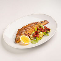 Форель с кабачком на углях в Сыроварня