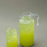 Лимонад Киви-фейхоа в Диккенс