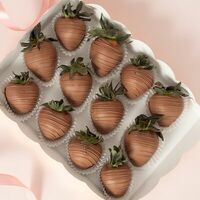 Клубника в шоколаде 12 шт. в Mosdesserts