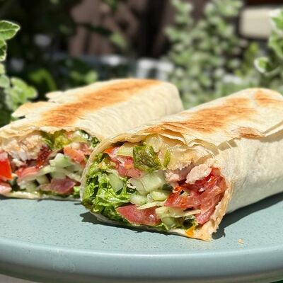 Шаурма с индейкой в Сельдерей по цене 590 ₽