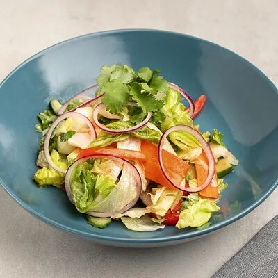 Свежий салат в Чайхана по цене 250 ₽