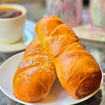 Сосиска Молочная Клинская в тесте в Булонже по цене 180 ₽