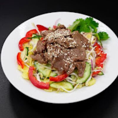 Салат с говядиной в Pho Bo 83 по цене 559 ₽