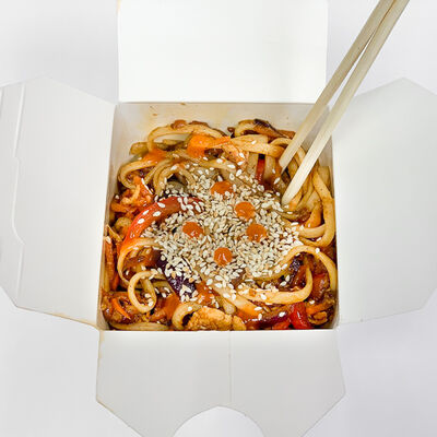 Вок с курицей в Шеф шаверма по цене 210 ₽