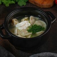 Пельмени с бульоном в Райхон