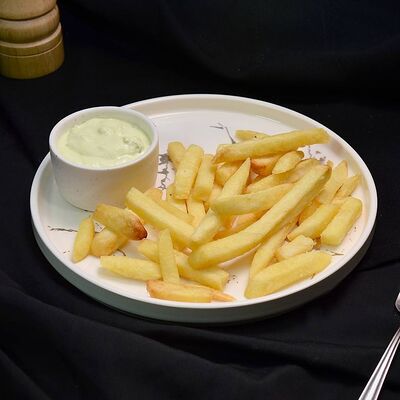 Картофель фри с соусом в Правда по цене 350 ₽