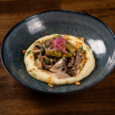 Бефстроганов в John Gilroys по цене 1250 ₽