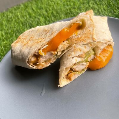 Ролл с курицей в лаваше в Barxan по цене 310 ₽