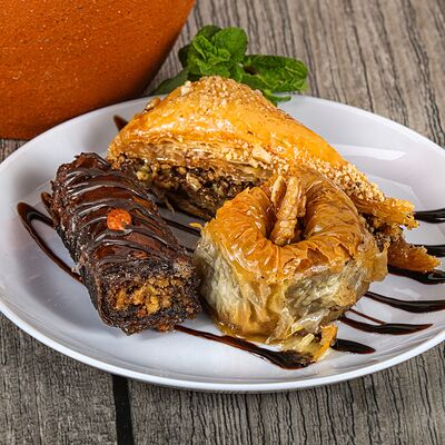 Пахлава турецкая ассорти в Грузинский дворик по цене 600 ₽