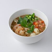 Лакса с креветкой и кальмаром в Ossu