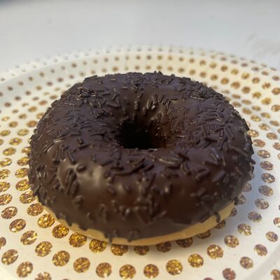 Донат с шоколадной начинкой в Ремит Хот-дог по цене 150 ₽