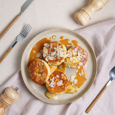 Оладьи с жареным бананом в Bon Bistrot по цене 420 ₽