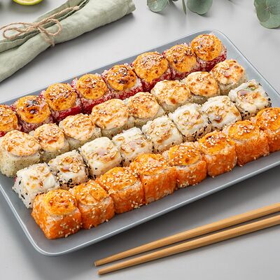 Запеченный Калифорникейшн в Суши хит по цене 2357 ₽