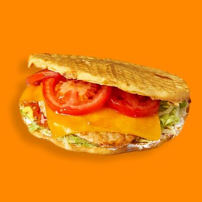 Мастер Чикен (вафля-бургер) в Vaffel по цене 620 ₽