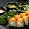 Филадельфия с салатом в Swag Sushi по цене 1045