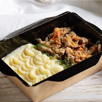 Поджарка со свининой и картофельным пюре в Провиант по цене 320 ₽