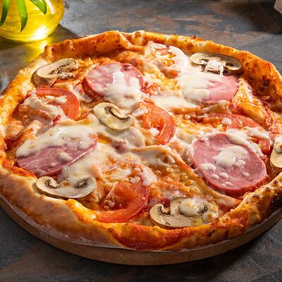 Пицца с ветчиной и грибами в Форель по цене 950 ₽