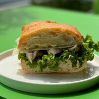 Чиабатта с индейкой в Сельдерей