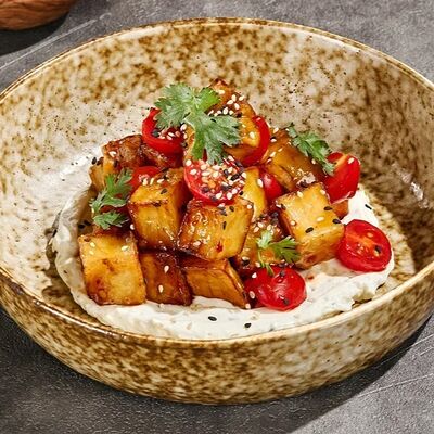 Хрустящие баклажаны с домашним сыром, мятой и базиликом в Гастробар DOM по цене 430