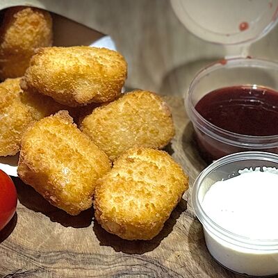 Сырные медальоны камамбер S в Burger size по цене 229 ₽