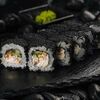 Ролл Калифорния с угрем в Sushi House по цене 700