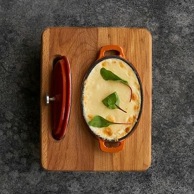 Запеченное под сырной корочкой филе лосося в Pizzahouse по цене 490 ₽